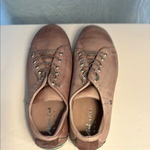 Women’s Pink Casual Shoes